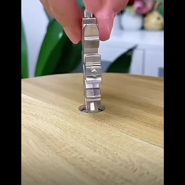 SnowMaster 18-in-1 Multi-Tool