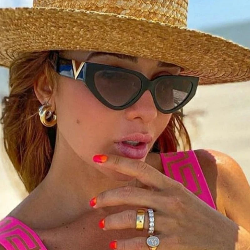SHENGMEIYU Vintage Cat Eye Sunglasses – 2024 Fashion Luxury Women's Eyewear